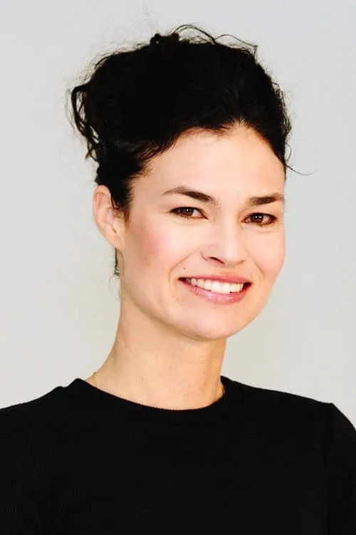 Wendy Turner-Low ha trabajado con Danielle Renfrew Behrens en 1 ocasiones