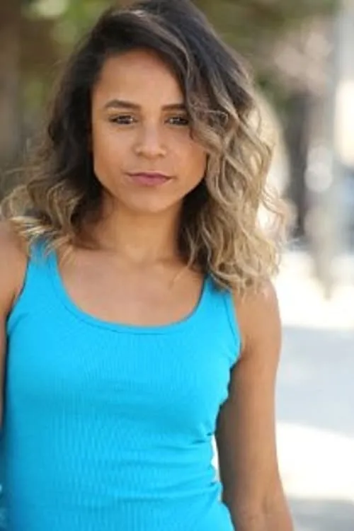 Violet Columbus ha trabajado con Danielle Tabor en 3 ocasiones