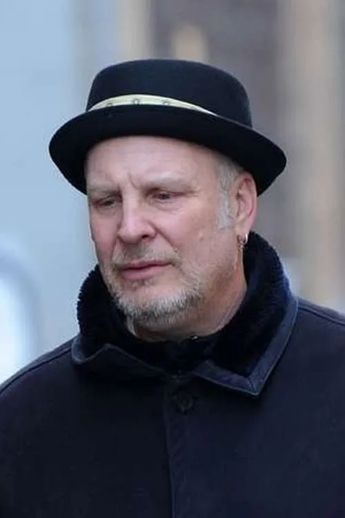 Jery Hewitt ha trabajado con Danny Aiello III en 2 ocasiones