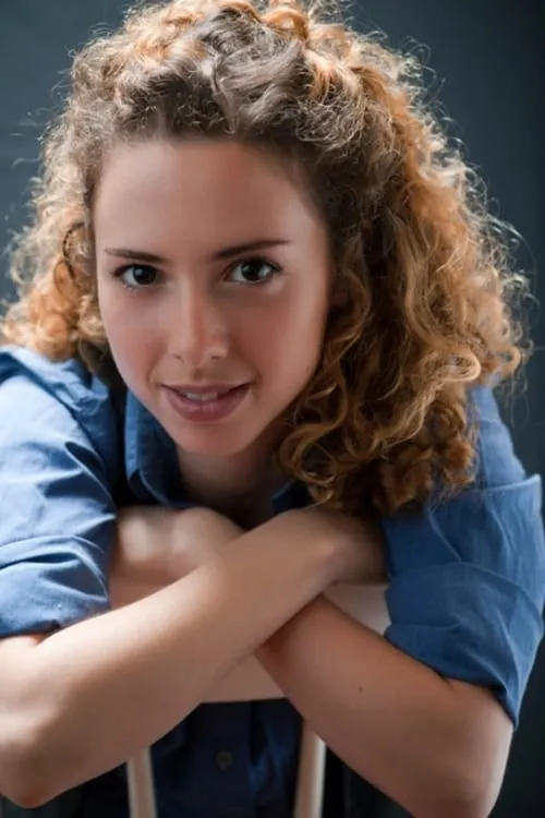 Daphna Thier interpretando a Ava Shaw