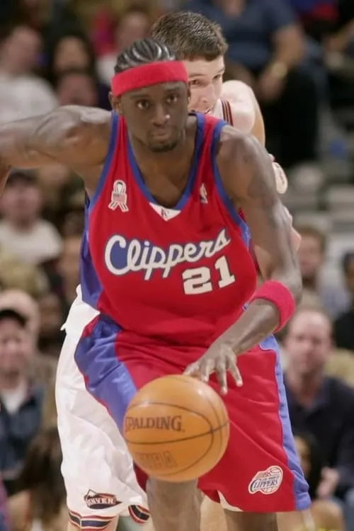 Darius Miles interpretando a Desmond