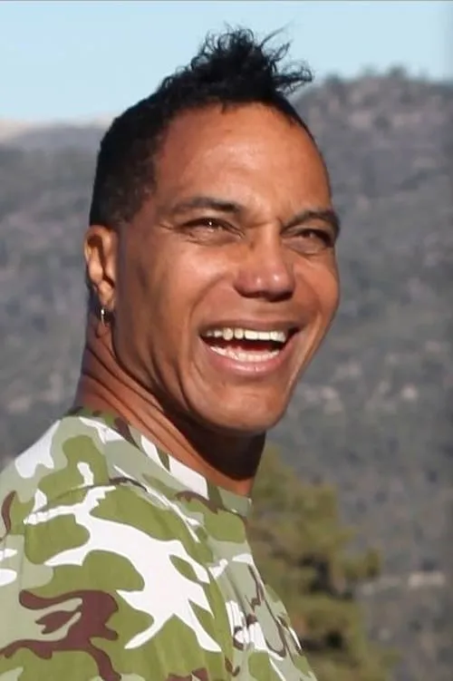 Ricky Lawson ha trabajado con Darryl Phinnessee en 2 ocasiones