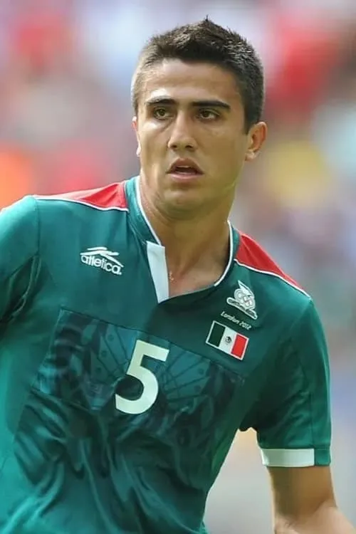 Luis Fernando Tena ha trabajado con Darvin Chávez en 1 ocasiones