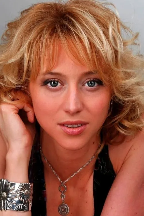 Dasha Volga — personaje: Tatyana