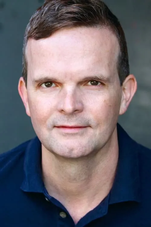 Dashiell Eaves interpretando a Clay Hartwig