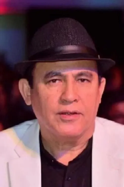 Dato' Yusof Haslam interpretando a DSP Helmi