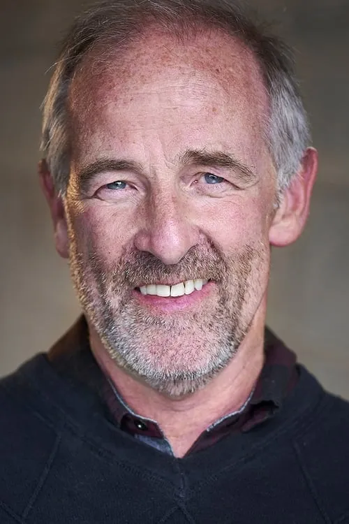 Curtis Lovell ha trabajado con Dave Kenneth MacKinnon en 1 ocasiones