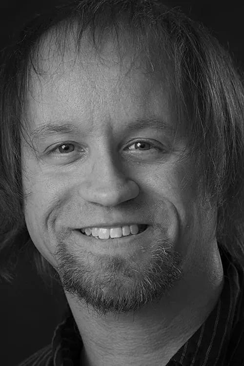 Dave Payton interpretando a Neighbor