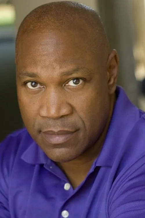 David Andrew Nash interpretando a Grover Patterson