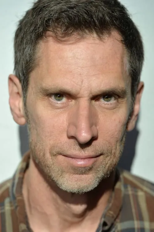 David Boller interpretando a Mr. Johnson