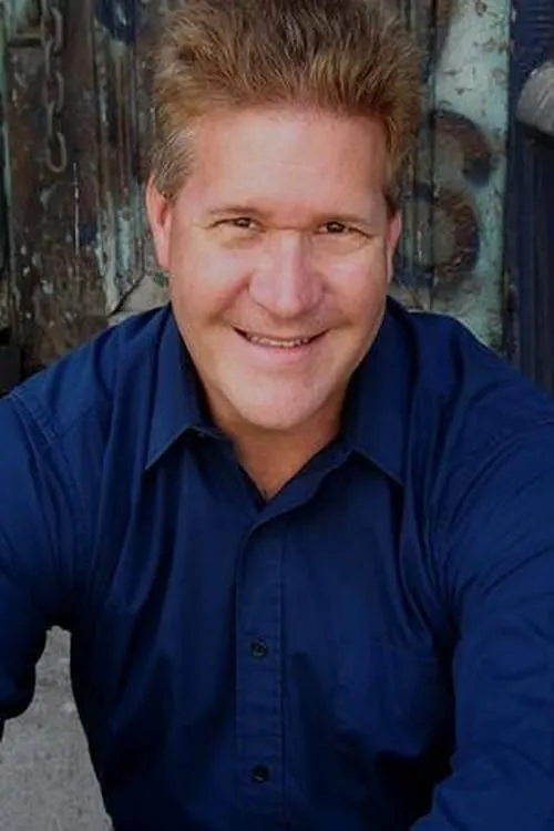 David Dietz interpretando a David Ackerman