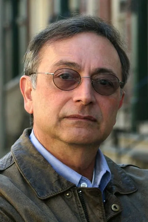 Roberta Grossman ha trabajado con David L. Snyder en 1 ocasiones