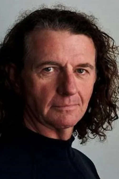 David Mackie en su biografía y filmografía