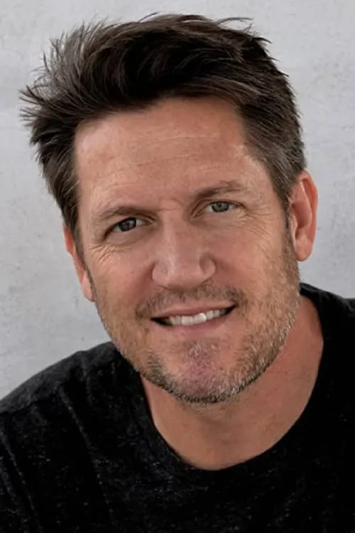 David McConnell interpretando a Jonny Vandenberg