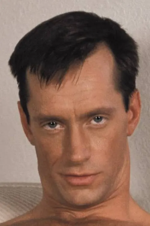 David Montana interpretando a