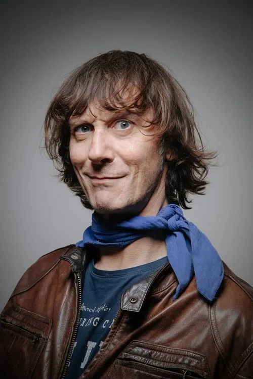 Davor Gobac interpretando a Himself