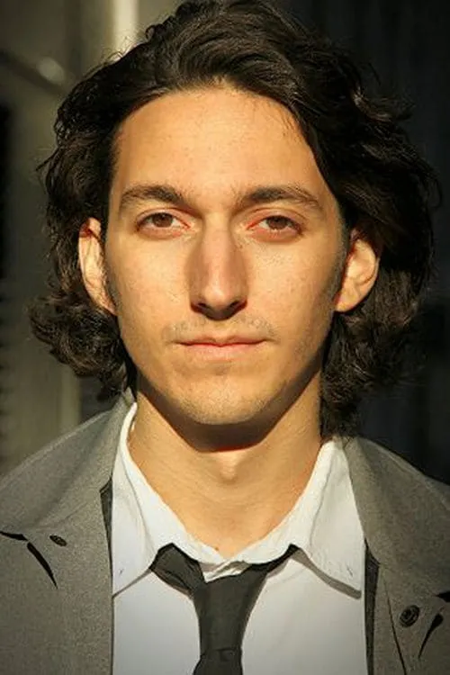 Davy J. Marr interpretando a Keith Wright