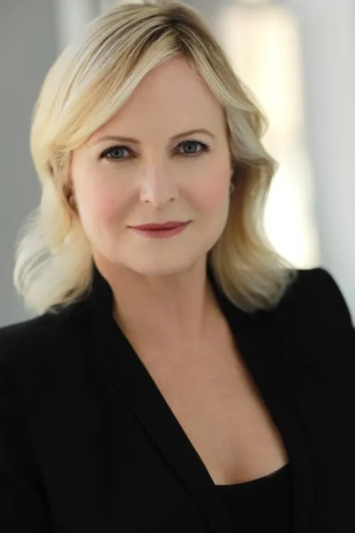 Dawn Evans interpretando a Lt. Kate O'Hara