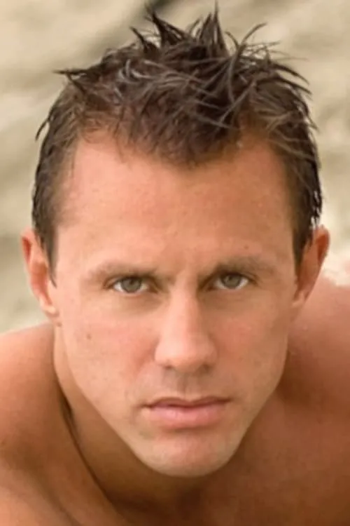 Chris Thomas ha trabajado con Dean Coxx en 1 ocasiones