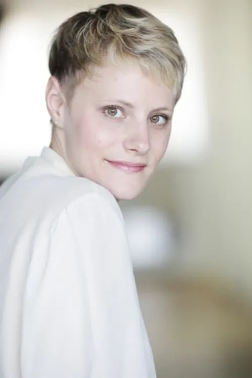 Tess Osscini Boudebesse Bejjani ha trabajado con Déborah Marique en 1 ocasiones