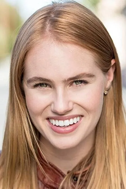 Decker Sadowski interpretando a Natalie