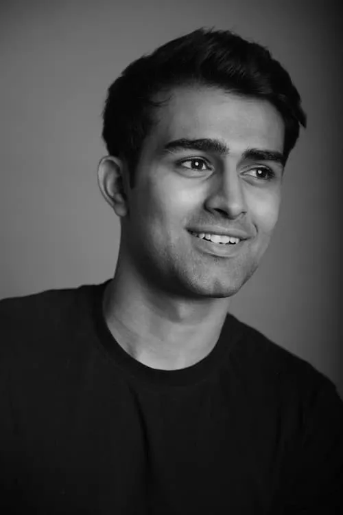 Tanvi Azmi ha trabajado con Deepankaj Poonia en 1 ocasiones