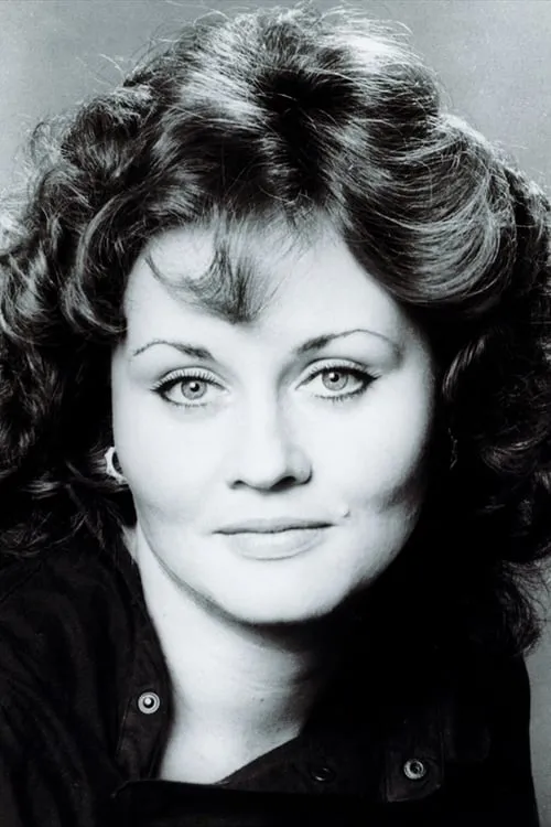 Delores Ziegler interpretando a Dorabella