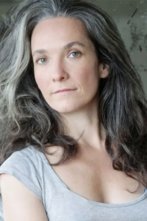 Delphine Brual interpretando a Graziella