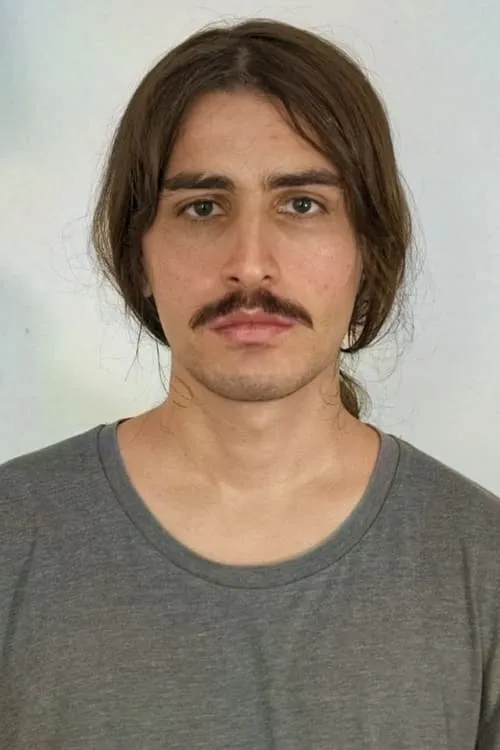 Deniz Göktaş en su biografía y filmografía