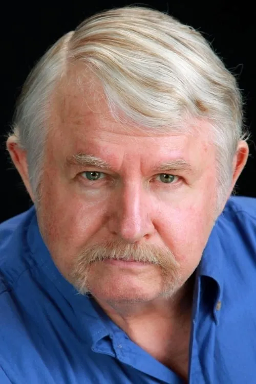 Julius Tennon ha trabajado con Dennis Hill en 4 ocasiones