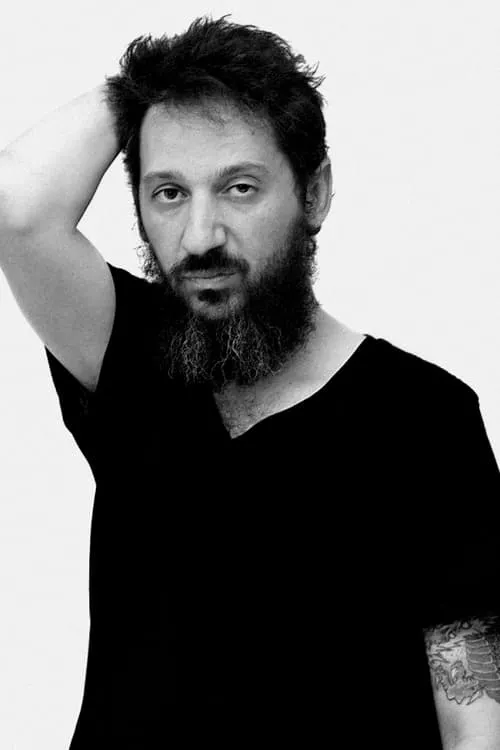 Denny Horror interpretando a Attorney Horror