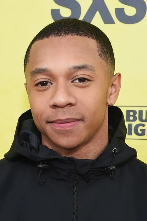 DeRon Horton interpretando a Derrell Ellerbee