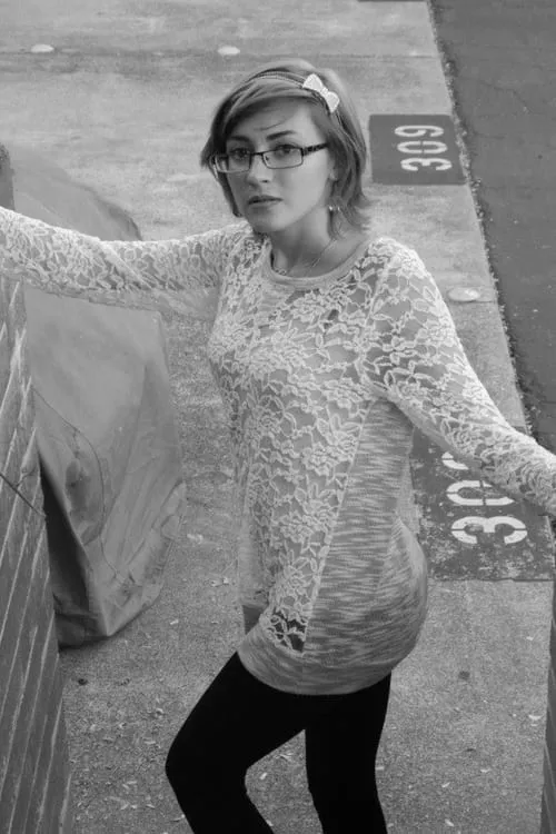 Derrick Wong ha trabajado con Destinee Roy en 1 ocasiones