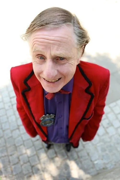 Paul Dean Taylor ha trabajado con Dewi Savage en 1 ocasiones