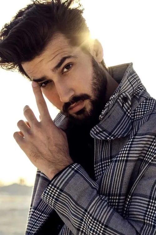 Abhishek Banerjee ha trabajado con Dhairya Karwa en 1 ocasiones