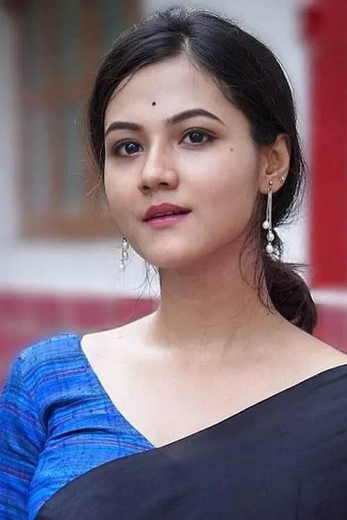 Dibyasha Das interpretando a