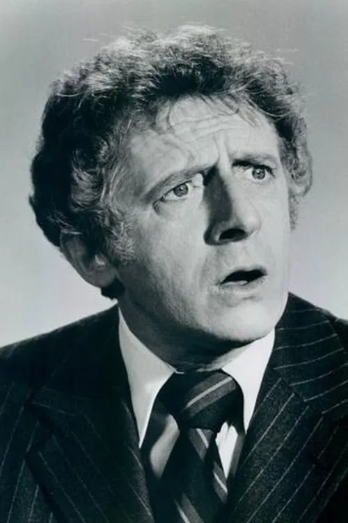 Dick Balduzzi interpretando a Luckins