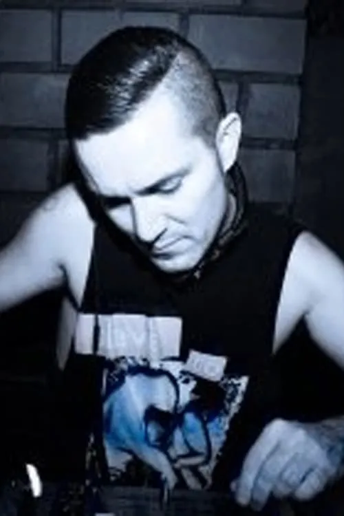 Mark Kenneth Woods ha trabajado con Dickey Doo en 2 ocasiones