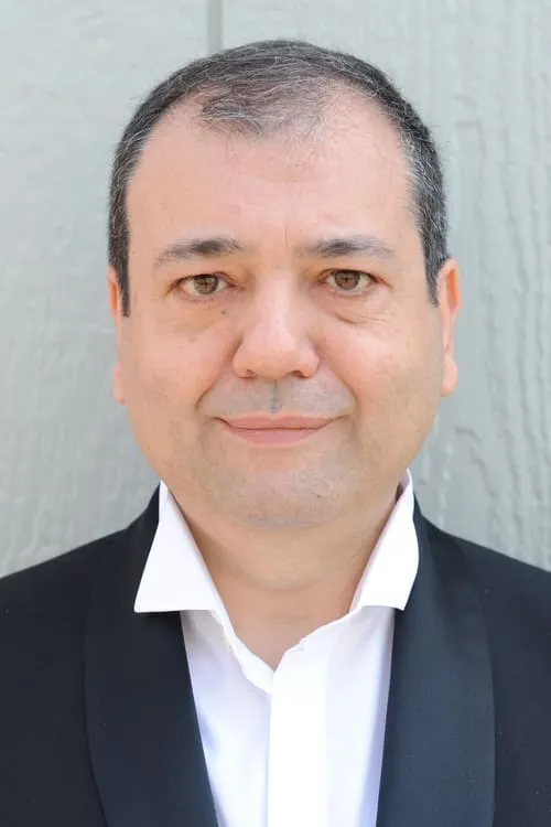 Didier Allouch interpretando a Narrator (voice)