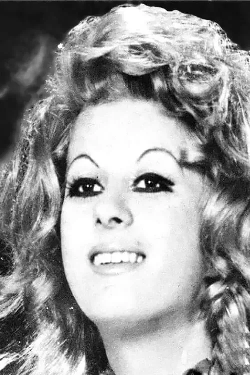 Dimitra Nomikou interpretando a Anna