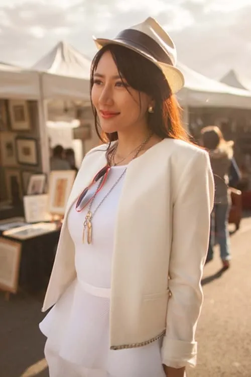 Dini Liu — personaje: ??