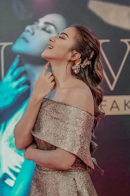 Dita Fakhrana — personaje: Host