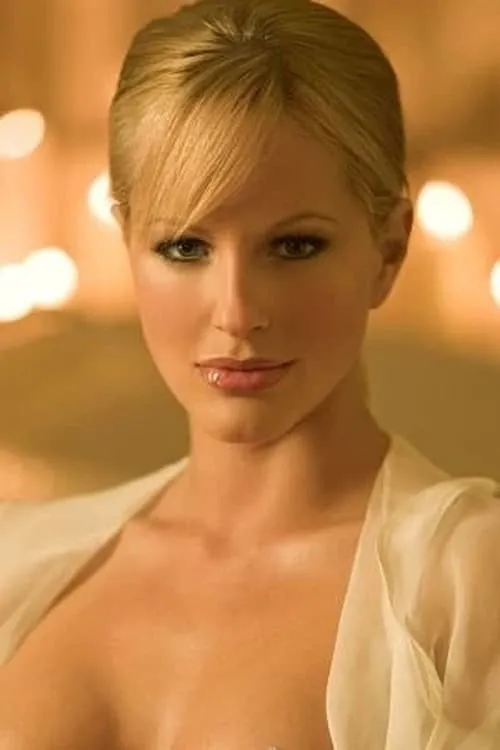 Tailor James ha trabajado con Divini Rae en 1 ocasiones