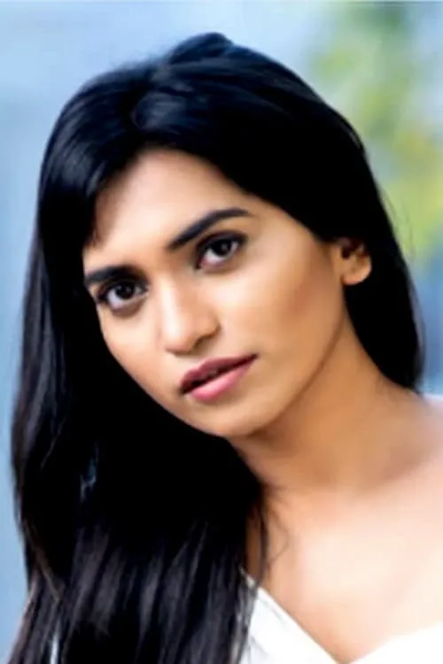 Sudesh Sathri ha trabajado con Divya Dicholkar en 1 ocasiones