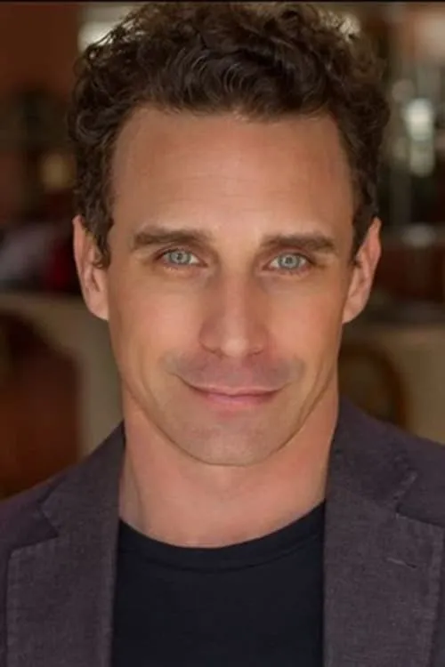 D.J. Dierker interpretando a Chris Naylor (as Daniel Joseph)