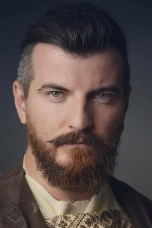 Dmytro Rybalevskyi interpretando a