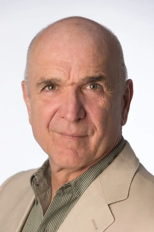 Domenico Fiore interpretando a Instructor #1