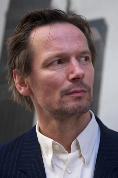 Dominik Castell interpretando a Street Poet