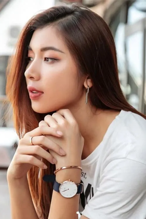 Gi A Nguyen ha trabajado con Dong Anh Quynh en 1 ocasiones