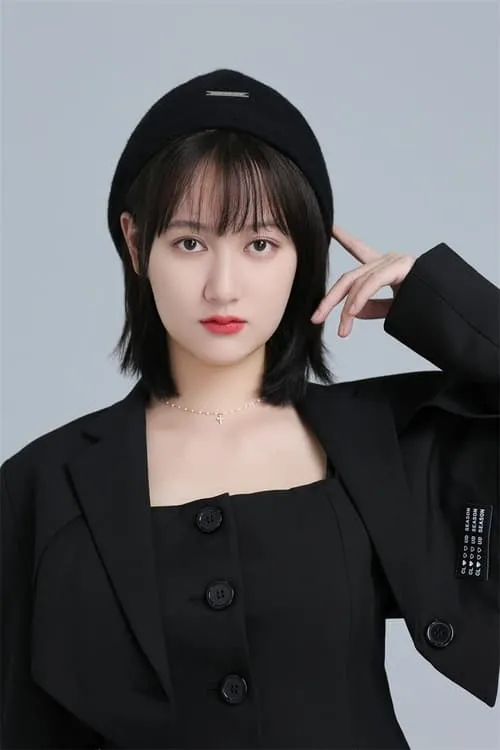 Dong Siyi — personaje: Fang Zhou